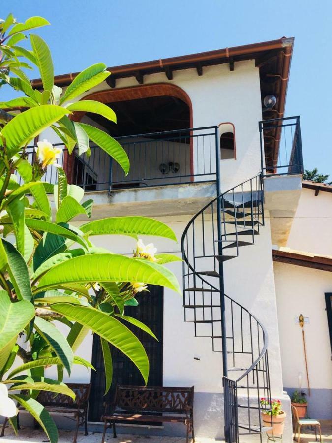 Casa Vacanza Mariaoliva Villa Menfi Exterior photo